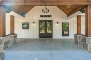 Custom home exterior design entry way