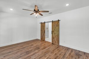 LaRue Custom Homes - interior design