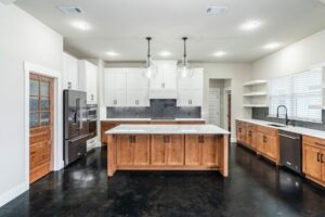 McRay Family custom home - kitchen
