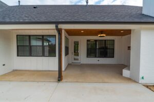 Custom Home covered patio