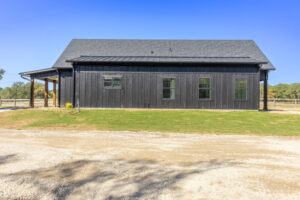 LaRue custom homes - exterior house design in Quinlan, TX