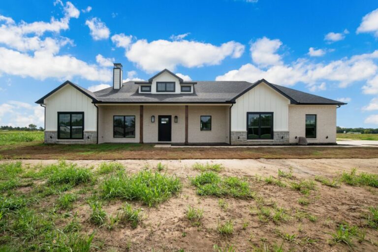 LaRue Custom Homes - luxury exterior design
