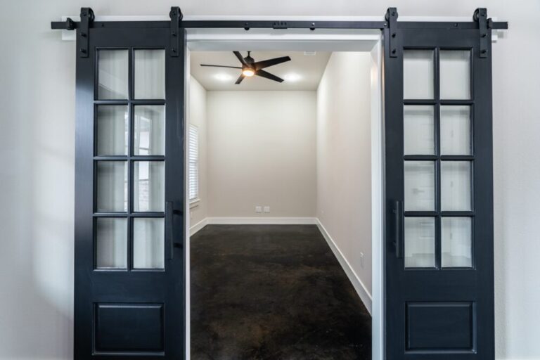 Work-From-Home Bliss: Designing a Home Office That Inspires (and Gets Things Done!)