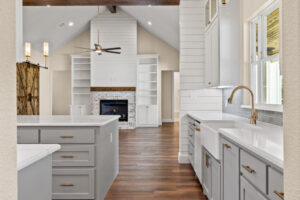 LaRue Custom Homes - luxury interior design